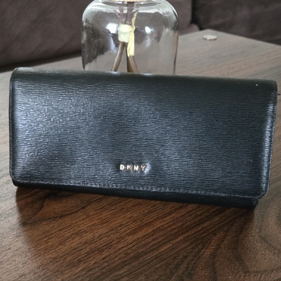 Dkny Handbags - DKNY Textured Black Clutch